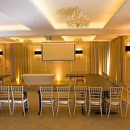 Hudson 4*