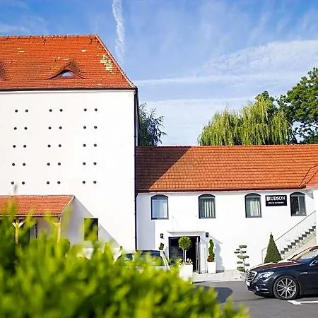 Bed & Breakfast Hudson 4*