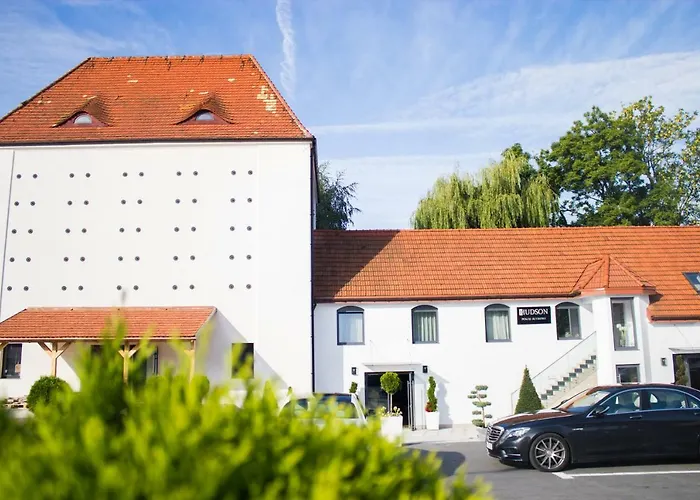 Hudson Nocleg ze śniadaniem